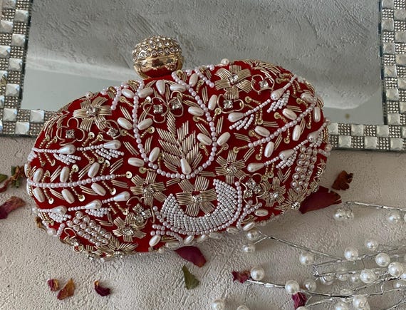 Dulhan clutch deals
