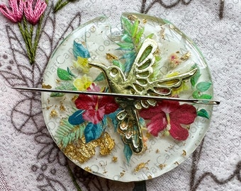 3-in-1 Needle Threader with Minder and Thread Cutter - Hummingbird- Sewing Tools - Hand Embroidery, Sewing, Cross Stitch -Single Item