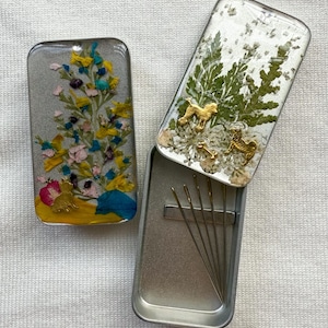 Christmas Cats Needle Case - Handmade, One of a Kind Magnetic Needle Tin - Sewing Tools, Embroidery, Sewing, Cross Stitch -Single Item
