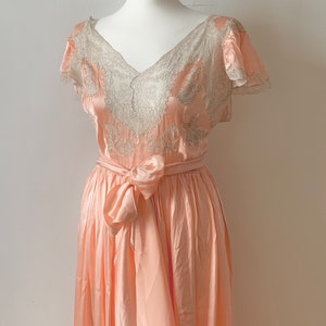 Stunning rare 1930/1940 Silk Dress Handmade in France