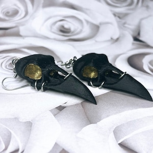 Raven Skull Earrings in Black, Skull Earrings, Gothic earrings, Gothic Jewelry, Goth Gifts, Witchy Jewelry, Raven Jewelry, Witchy Gifts,