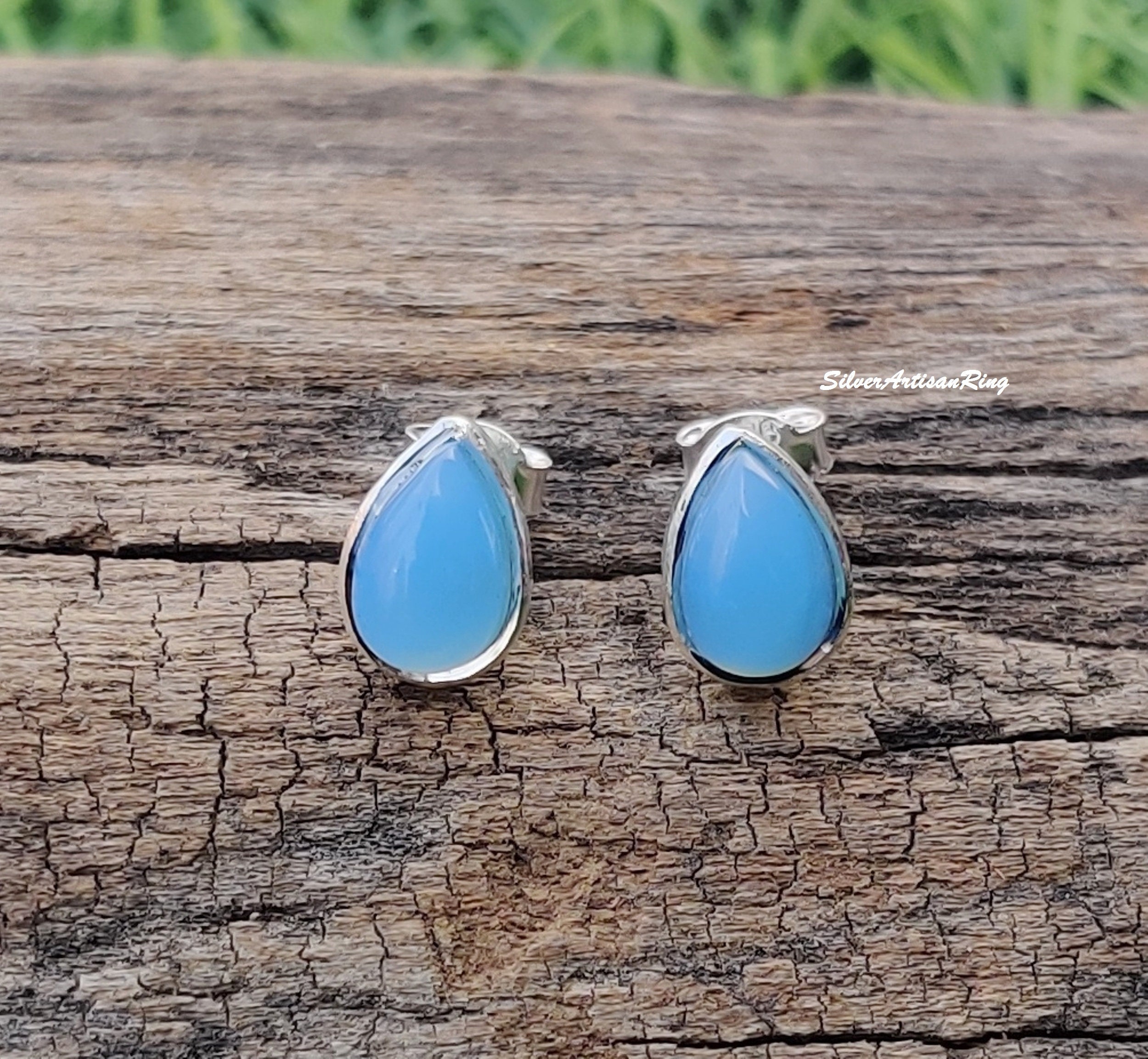 Orecchini in argento massiccio con calcedonio Aqua