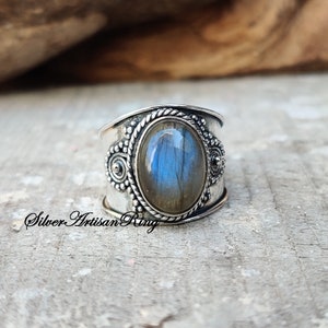 Labradorite Ring, 925 Sterling Silver Ring, Handmade Ring, Gemstone Ring, Silver Jewelry, Woman Ring, Gift for her, Beatiful Ring