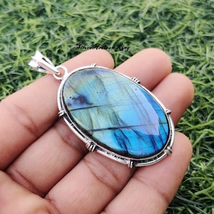 Blue Flash Labradorite Pendant* Designer Pendant* Beautiful Pendant* Charm Pendant* 925 Sterling Silver* Labradorite Jewelry* Gift for her