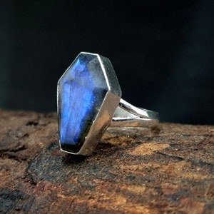 Natural Labradorite Ring, 925 Sterling Silver Ring, Handmade Ring, Gemstone Ring, Silver Jewelry, Beautiful Ring