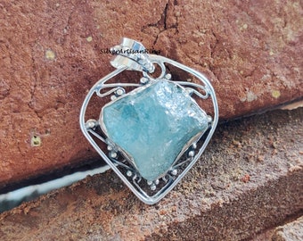 Aquamarine Pendant ~ 925 Sterling Silver ~ Handmade Pendant ~ Gemstone Pendent ~ Amezing Pendent ~Raw Stone Pendent ~ Gift for love