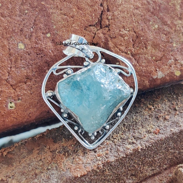 Aquamarine Pendant ~ 925 Sterling Silver ~ Handmade Pendant ~  Gemstone Pendent ~ Amezing Pendent ~Raw Stone Pendent ~ Gift for love