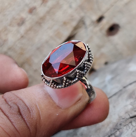 Anillo De Plata 925 Rodio Granate Redondo - Les Poulettes Bijoux - Diseño Exclusivo, Entregado En Estuche