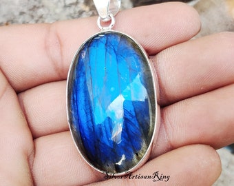Labradorite Pendant,92.5 Sterling Silver Pendant, Blue Flash ,Large Labradorite,Gift For Her,Oval Pendant,Exquisite Gift,Ultimate Jewelry