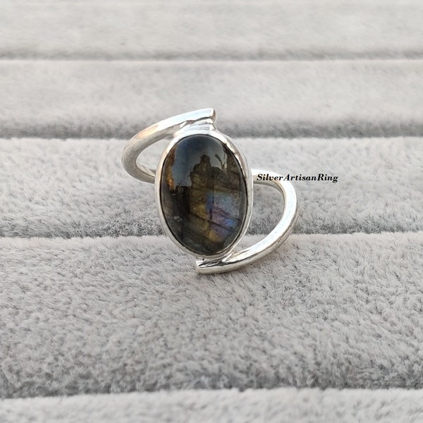 Labradorite Ring- 925 Sterling Silver Ring- Faceted Labradorite Oval Ring - Handmade Wedding Ring For Women- Designer Ring-Stylish Ring