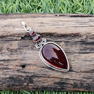 Charming Red Garnet Pendant&lt; Gemstone Handmade Pendant&lt; 925 Sterling Silver&lt; Beautiful Pendant&lt; Garnet Jewelry Gift For Mother