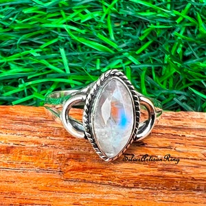 Moonstone Ring* 925 Sterling Silver Ring* Gemstone Ring* Boho Ring* Silver Jewelry* Woman Ring* Handmade Ring* Amezing Designer Ring