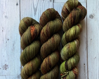 Leaf Pile | 100% SW merino wool | DK yarn | hand dyed yarn | knitting | crochet