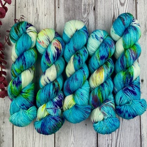 【BAON】[unisex] Lupefe wool color knit Amazon.com: Soft Chenille Blanket Chunky Yarn Multi Blue