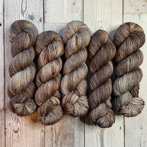 Fading Embers | 85/15 Fingering weight | fingering weight yarn | hand dyed yarn