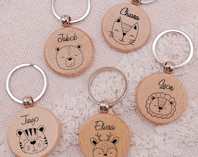 Wooden keychain, personalized, children's, gift for school enrollment, backpack pendant, pendant, round, lion, deer, bear, cat, tiger