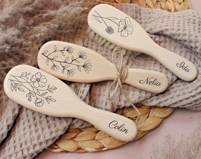 Personalized baby hairbrush, soft baby brush, wooden brush with name, gift for newborns, flowers