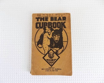 Boy Scouts The Bear Cub Book - 1930's - Vintage - How To, Survival Guide, History