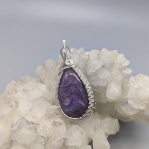 Dragons Vein Agate Necklace: Silver Wire Wrapped Crystal Pendant