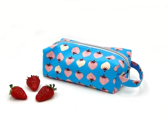 Large pencil case – pencil case – pencil case – pink and white strawberries on blue