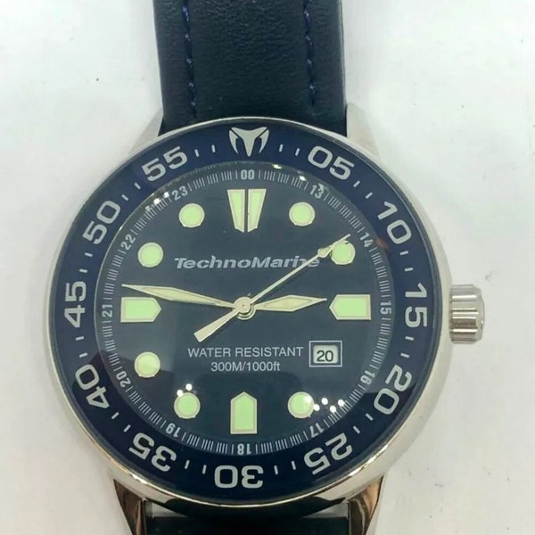 Technomarine M 300 Vintage Quartz Men’s 42mm Blue Board Wrist Watch Stainless ST