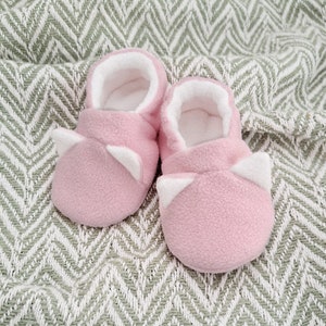 KITTY BABY 0-2Y Soft Sole Baby Shoes PDF Sewing Pattern & Tutorial, Projector Layers, Baby slippers crib shoes baby booties sewing shower