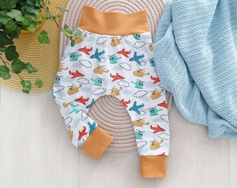 HUGGY Harem Pants Sewing Pattern and Tutorial PDF projector, Baby pants, toddler pants, sewing pattern, baby pattern, baby outfit