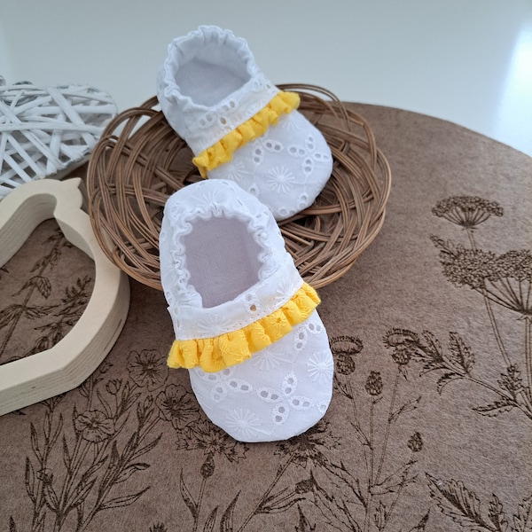 DAISY BABY 0-2Y Soft Sole Baby Shoes PDF Sewing Pattern & Tutorial, Projector Layers, Baby slippers crib shoes baby booties sewing