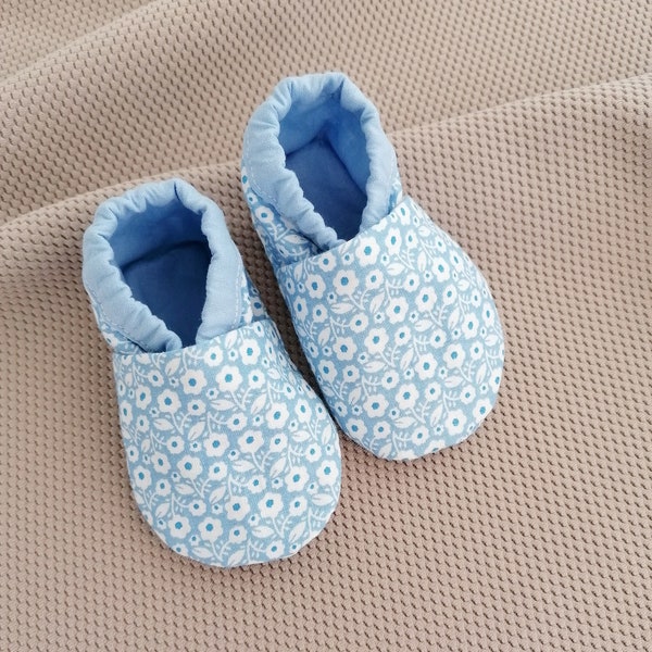 BELOVED Soft Sole Baby Shoes PDF Sewing Pattern & Tutorial, Projector Layers, Baby slippers crib shoes baby booties sewing shower gift