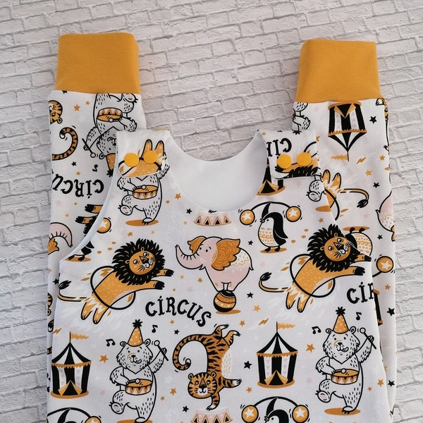 PLAYFUL Romper Sewing Pattern and Tutorial PDF projector Baby romper, Kids romper, toddler romper, sewing pattern, baby pattern,baby overall