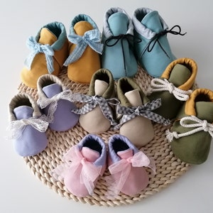 FOREVER Baby Booties Sewing Pattern & Tutorial, Projector File Layers ...