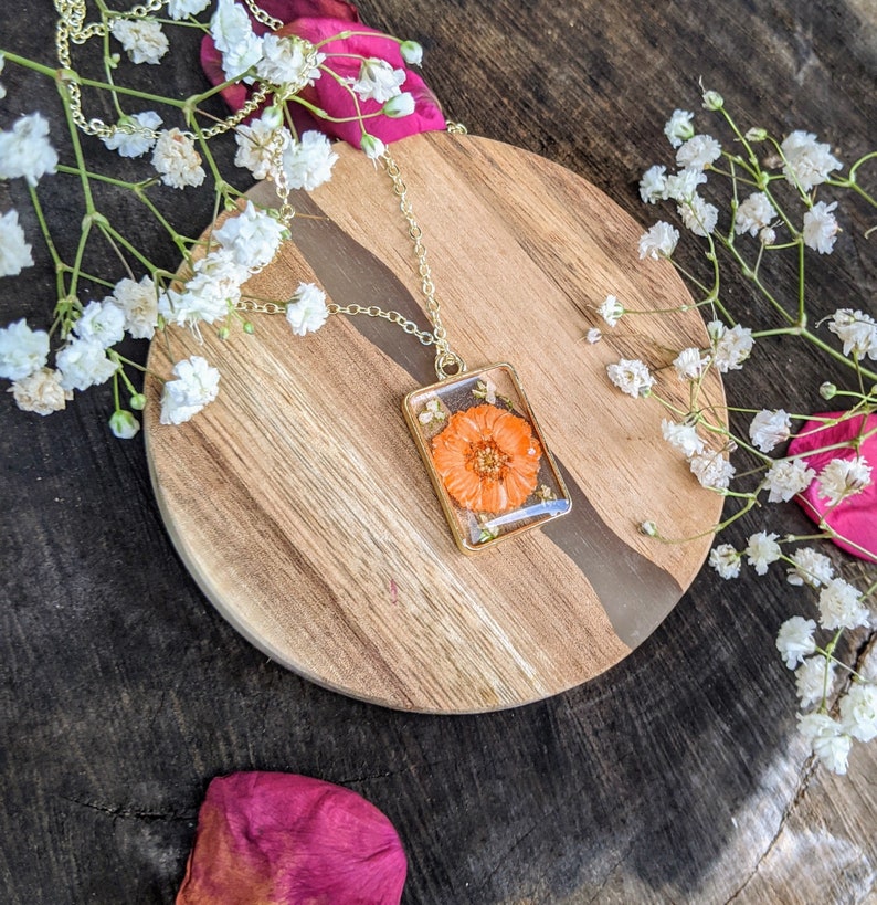 Valentine/'s gift handmade floral necklace pressed flower necklace gold resin flower necklace real flower necklace gift for her