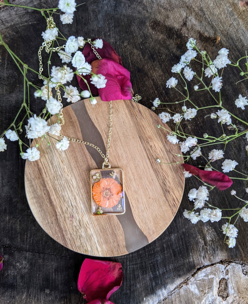 Valentine/'s gift handmade floral necklace pressed flower necklace gold resin flower necklace real flower necklace gift for her