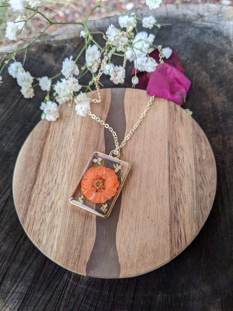 Valentine/'s gift handmade floral necklace pressed flower necklace gold resin flower necklace real flower necklace gift for her