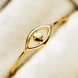 Pierścień ze Złego Oka 14K Złota, Minimalistyczny Pierścień z Trzecim Okiem, Miniaturowy Pierścień ze Złym Okiem, Ręcznie Robiony Pierścień ze Złym Okiem, Pierścień z Trzecim Okiem dla Kobiet, Prezent dla Mamy