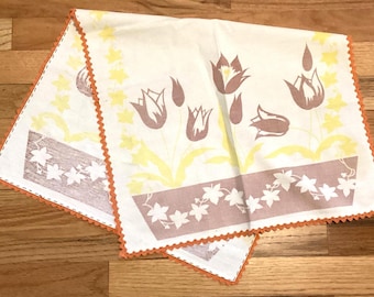 Tea Towel with Orange Rick Rack - Vintage 1960's-70's (584A)
