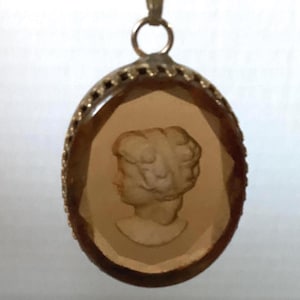 Amber Reverse Carved Cameo Pendant - Vintage (193A)