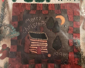 Bucilla "Winter Cabin" Felt Pillow Kit - 14" x 14" when complete - 1996 - Vintage (374A)