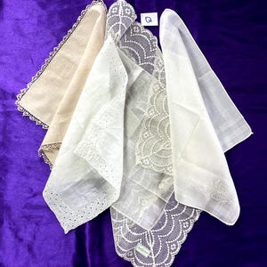 Lot of 4 Vintage Handkerchiefs - Assorted- Beautiful Hankies (Q-959)
