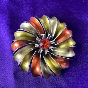 Enamel Paint Flower Mid Century Modern Brooch - Pin - 1950&#39;s-60&#39;s