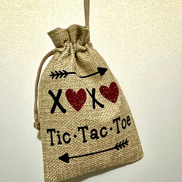 Valentine's Day Tic Tac Toe Game, Small Canvas Bag Game, Heart Shaped Game Pieces, Children's Gift, Personalized Gift, Classroom Valentines