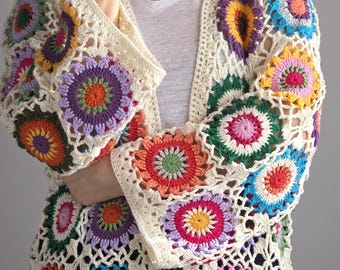 Cárdigan cuadrado de ganchillo colorido hecho a mano estilo abuela – Chaqueta estilo boho calada