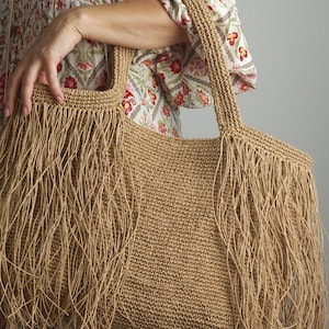 Large Crochet Raffia Tassel Shopper bag Shoulder Bag for the Beach or as a Chic Market bag in color options pre order Beż