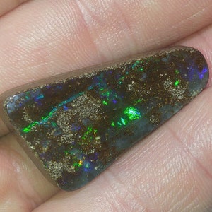 Rolling Flash Green! Boulder Opal Australia, 36.4ct