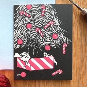 Carte de vœux chat et sapin de Noël, carte de Noël imprimée à la main, taille A2, vierge à l'intérieur avec enveloppe incluse
