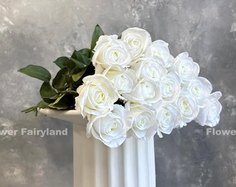 Capullo de rosa semiabierto de tacto real, tallo largo - Flor artificial - Blanco