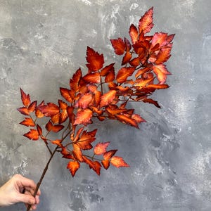 Rama de hoja de Cimicifuga falsa de 83 cm - Planta artificial - Naranja