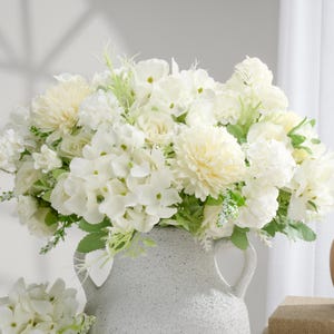 Klein boeket gemengde bloemen - kunstbloem - melkwit