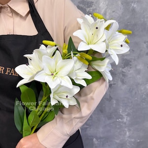 31インチ 5輪造花 アジアティックリリー スプレー - 人工花 - ホワイト