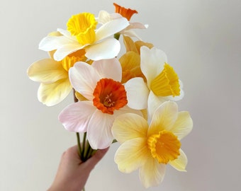 Faux Daffodil Stem | Artificial Flower | DIY Floral | Wedding/Occasion/Home Decoration | Gifts - Multi-color